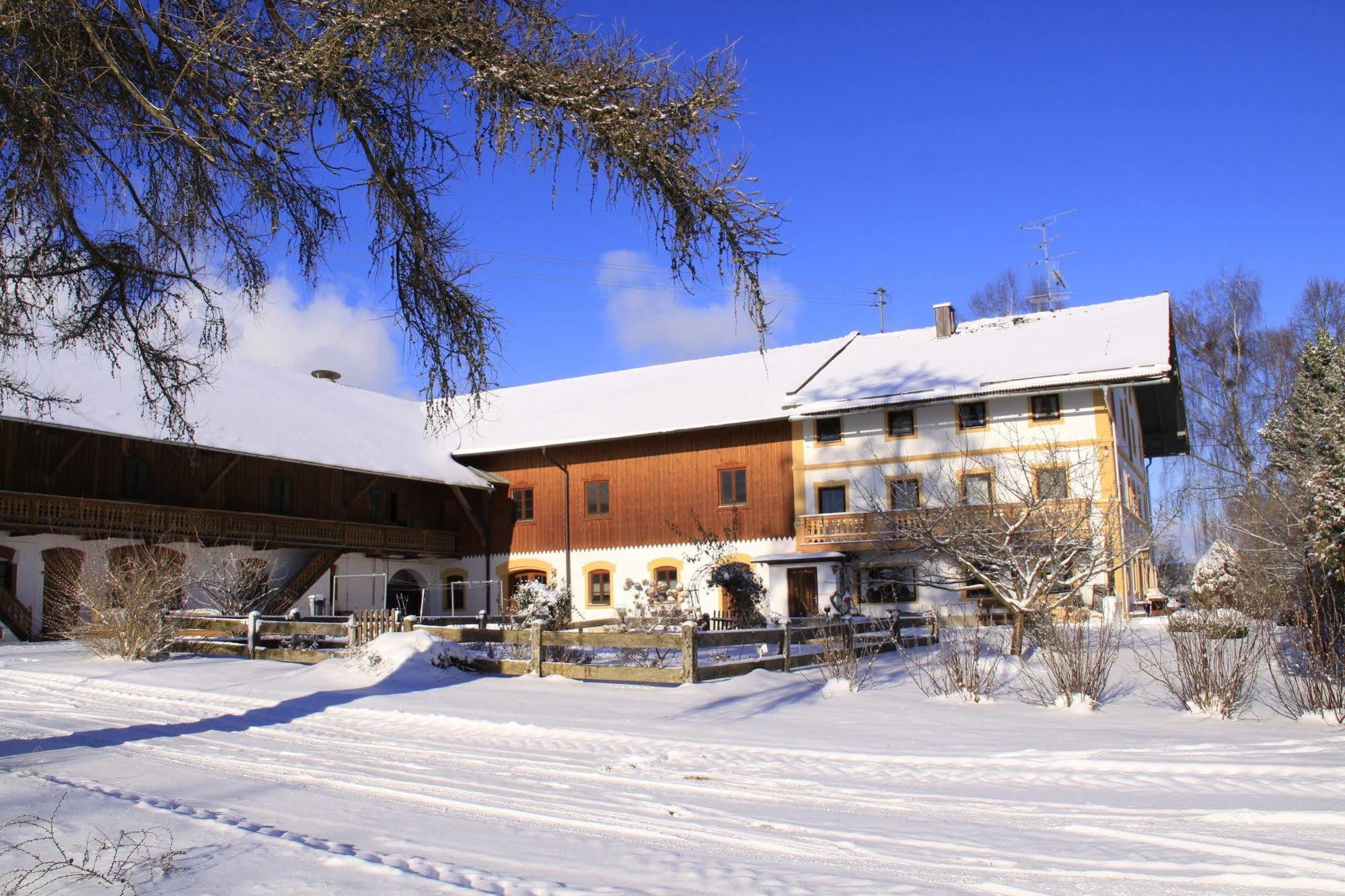 Pension Bernhardhof Otterfing Exterior photo